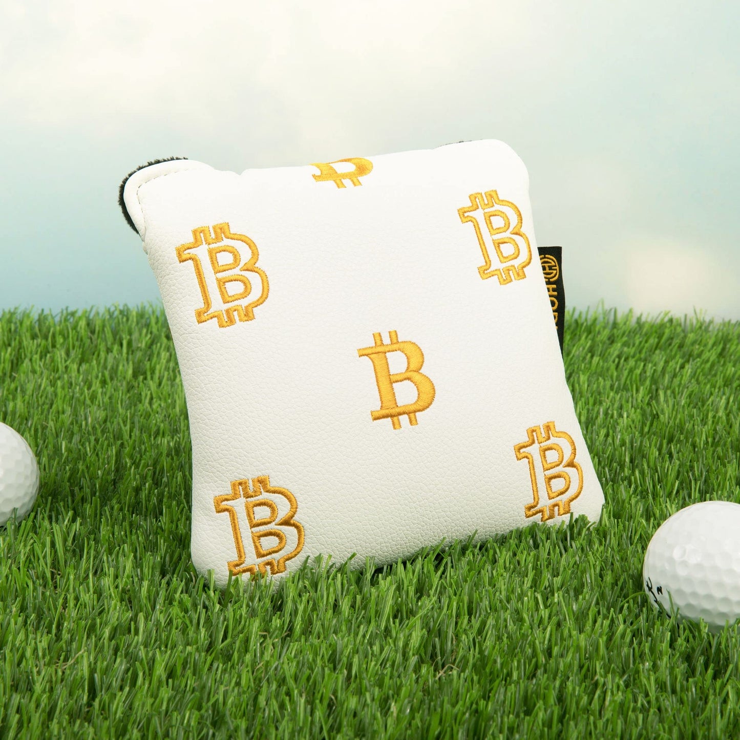 Bitcoin Golf Putter Cover for Blade Putters - Golf Headcovers for Club Protection - HODL 21 Golf Accessories (Black)