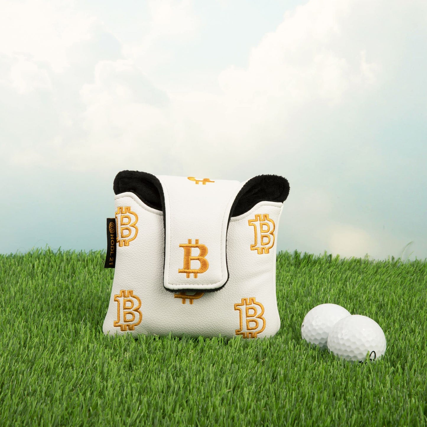 Bitcoin Golf Putter Cover for Blade Putters - Golf Headcovers for Club Protection - HODL 21 Golf Accessories (Black)