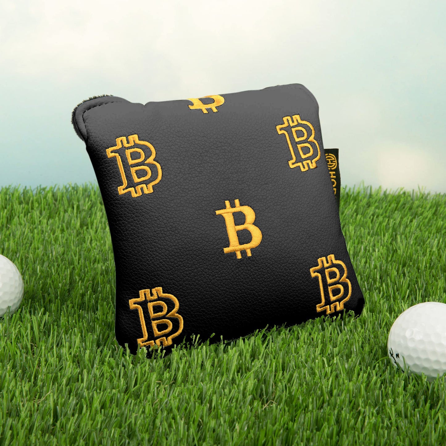 Bitcoin Golf Putter Cover for Blade Putters - Golf Headcovers for Club Protection - HODL 21 Golf Accessories (Black)