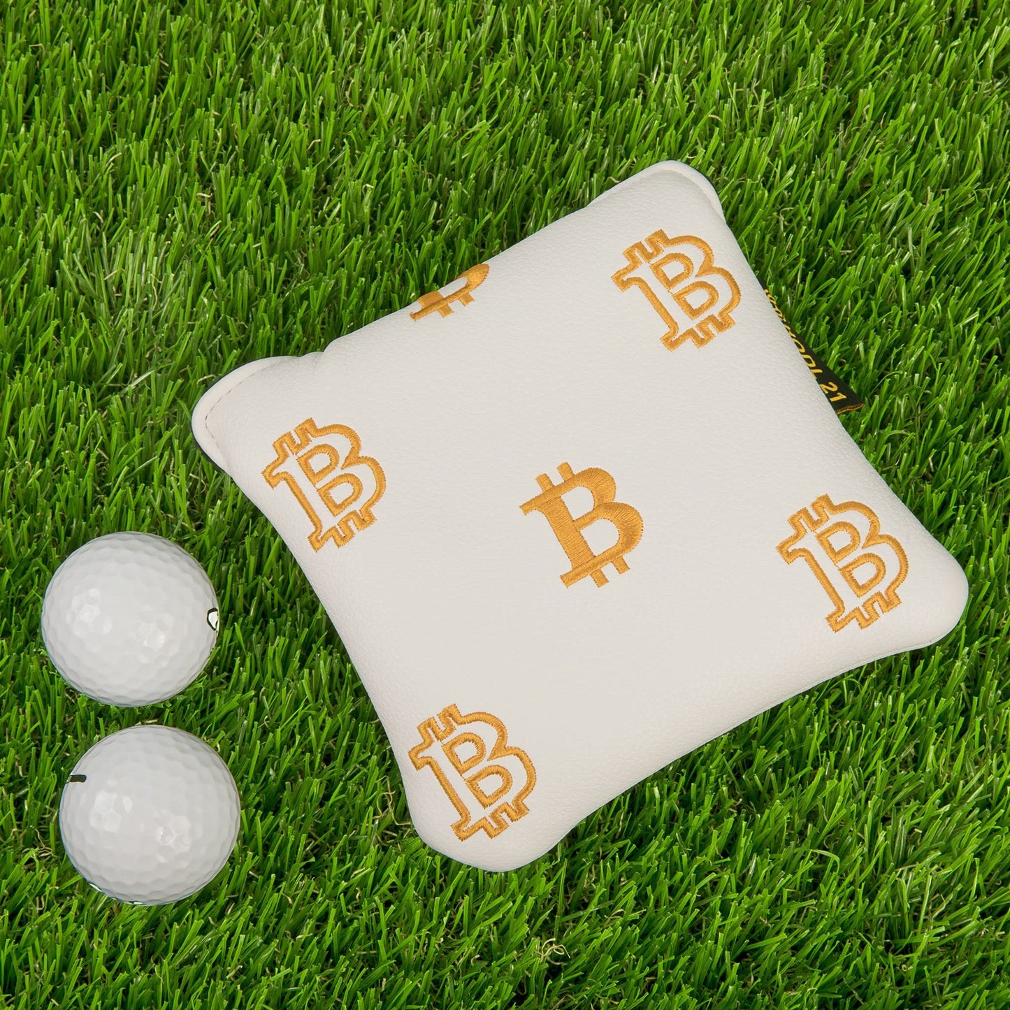 Bitcoin Golf Putter Cover for Blade Putters - Golf Headcovers for Club Protection - HODL 21 Golf Accessories (Black)